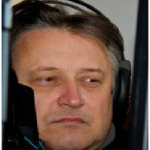 Nigel-Henderson-with-headphone