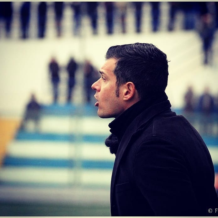 antonio dell'atti football manager wearing black clothes,italy